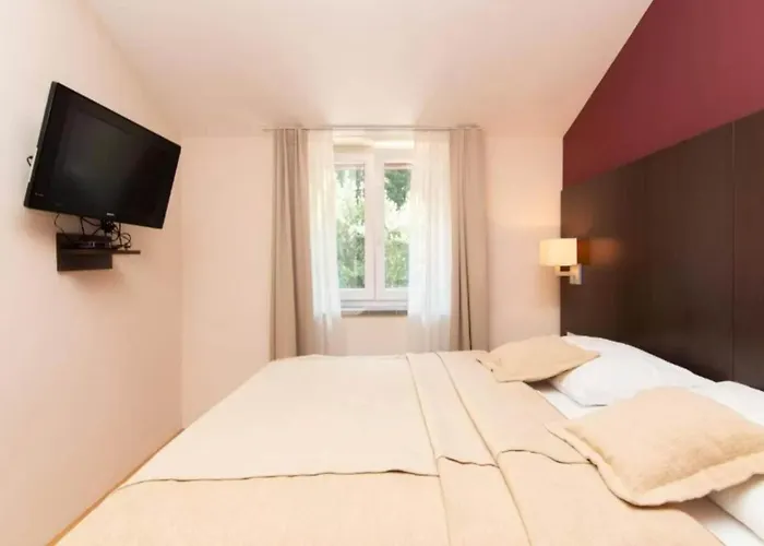 Marina Portoro Family Friendly 2 - Two Bedroom アパート *