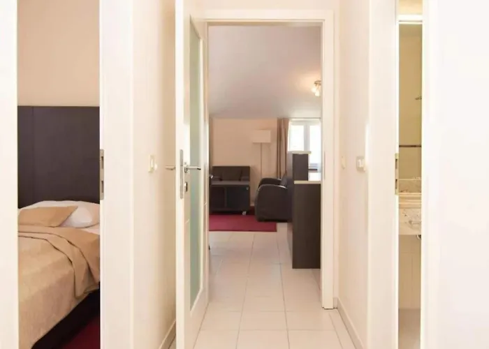 Marina Portoro Family Friendly 2 - Two Bedroom *